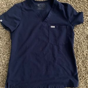 Figs scrub top